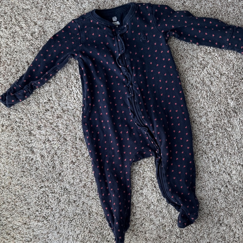 Baby GAP  hearts pajamas footie